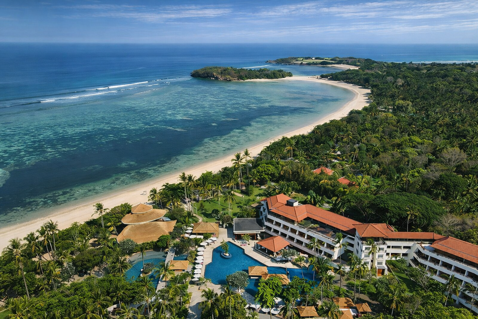 Area pantai Nusa Dua yang bersih dan tenang
